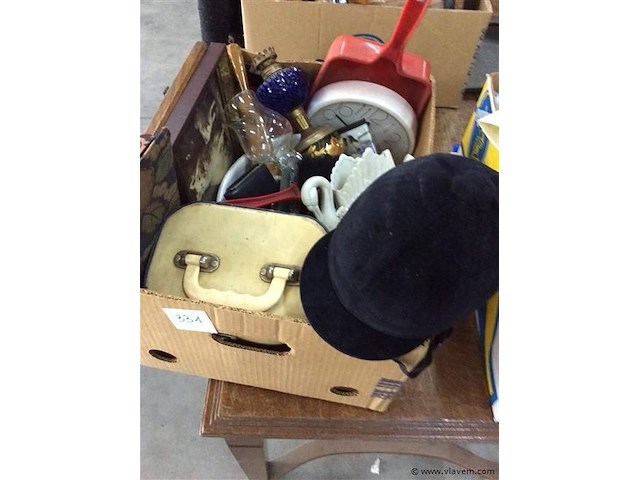 Lot varia - afbeelding 1 van  3