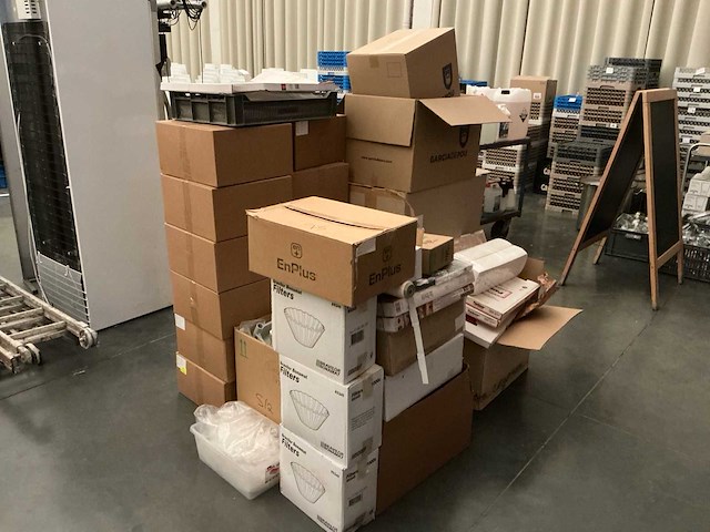 Lot verpakkingsmateriaal - afbeelding 1 van  14