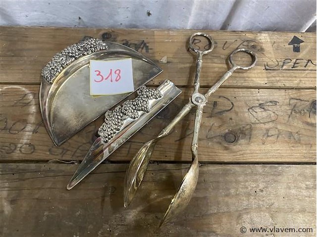 Lot verzilverd oa veegblikje - afbeelding 1 van  3