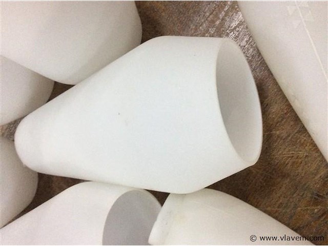 Lot vintage kappen - afbeelding 2 van  3