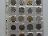 Lot wereldmunten (1 vel)