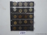 Lot wereldmunten (1 vel)