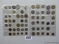 Lot wereldmunten (2 vellen)