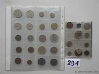 Lot wereldmunten (2 vellen)
