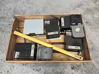 Lot with controllers and light sensors - afbeelding 6 van  7