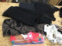 Lot zwarte texiel - afbeelding 2 van  3