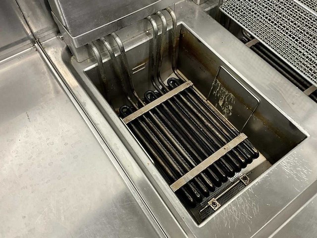 Lotus - fq-62e - dubbele friteuse met neutrale unit - afbeelding 6 van  8