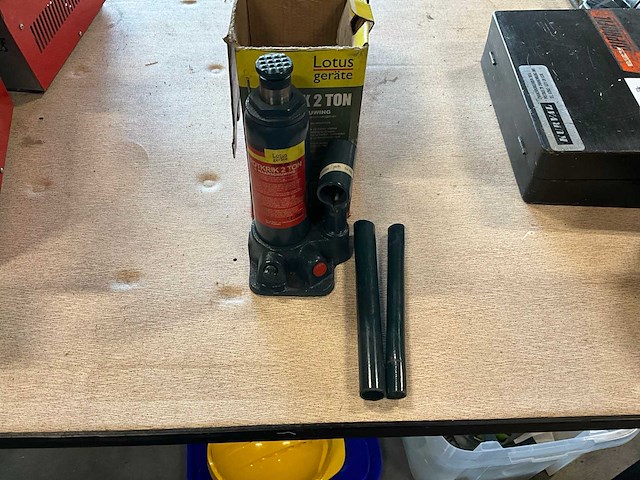 Lotus 2000 kg potkrik (3x) - afbeelding 1 van  3