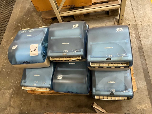 Lotus enmotion automatisch handdoekdispencer (9x) - afbeelding 2 van  3
