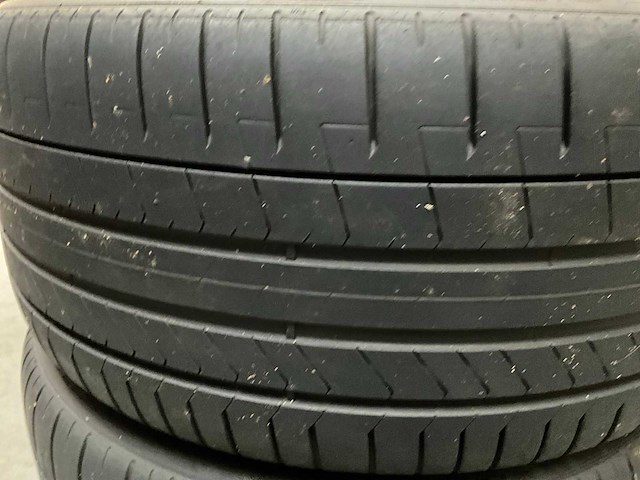 Lotus velgen set met pirelli p zero 315/30 r23 zomerband met velgen (4x) - afbeelding 9 van  10