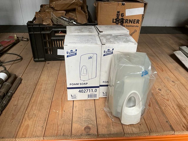 Lotus zeep dispenser (4x) - afbeelding 1 van  3
