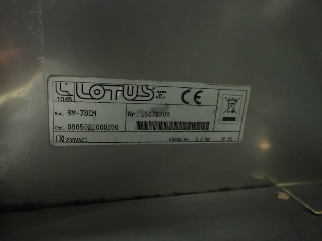 Lotus - afbeelding 9 van  9