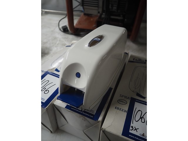 Lotus - afbeelding 3 van  4