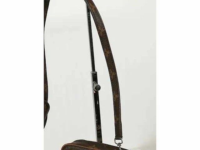 Louis vuitton - danube - schoudertas - afbeelding 9 van  12