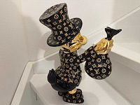 Louis vuitton dagobert duck sculptuur - afbeelding 3 van  5