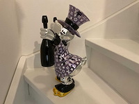 Louis vuitton dagobert duck sculptuur - afbeelding 6 van  7