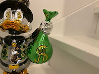 Louis vuitton dagobert duck sculptuur - afbeelding 3 van  8