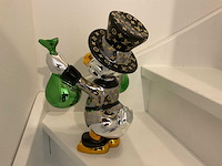 Louis vuitton dagobert duck sculptuur - afbeelding 8 van  8