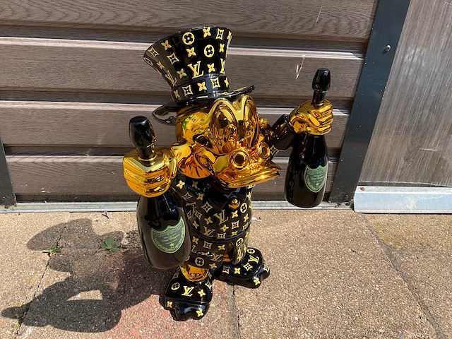 Louis vuitton dagobert duck sculptuur - afbeelding 3 van  8