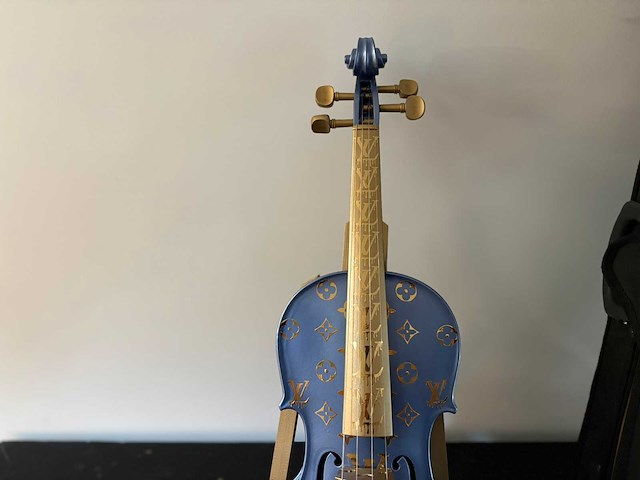 Louis vuitton-geïnspireerde decoratie viool - afbeelding 5 van  7