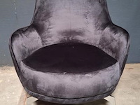 Lounge fauteuil v.v. fluwelen stoffen bekleding en metalen poten - afbeelding 1 van  4