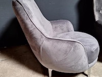 Lounge fauteuil v.v. fluwelen stoffen bekleding en metalen poten - afbeelding 2 van  5