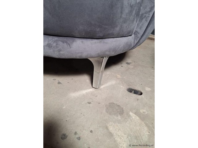 Lounge fauteuil v.v. fluwelen stoffen bekleding en metalen poten - afbeelding 5 van  5