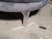Lounge fauteuil v.v. fluwelen stoffen bekleding en metalen poten - afbeelding 5 van  5