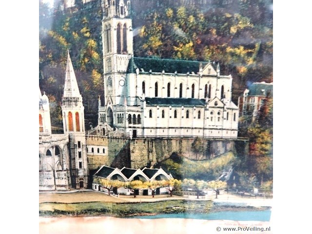 Lourdes basilique - vue laterale - afbeelding 2 van  5