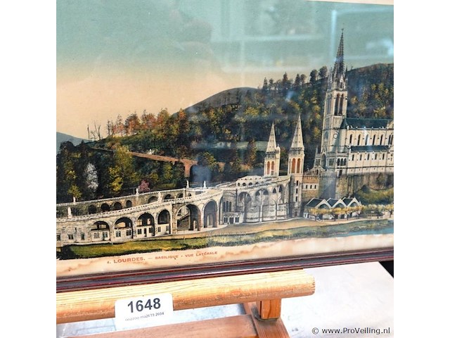 Lourdes basilique - vue laterale - afbeelding 4 van  5