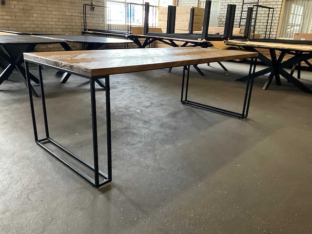 Lovew eetkamertafel - afbeelding 1 van  12