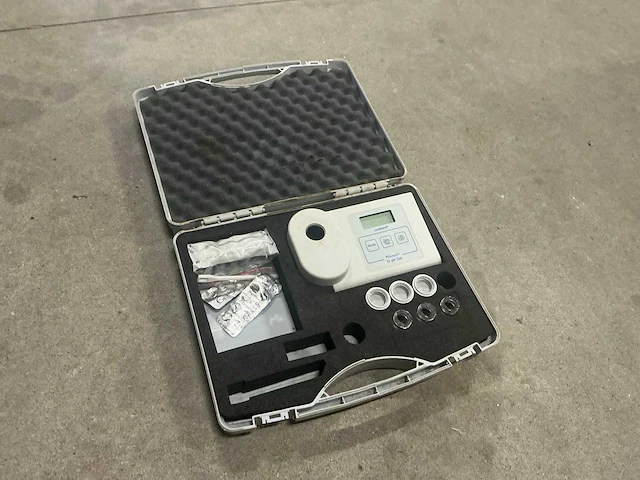 Lovibond pc checkit fotometer voor zwembadwateranalyse - afbeelding 1 van  2