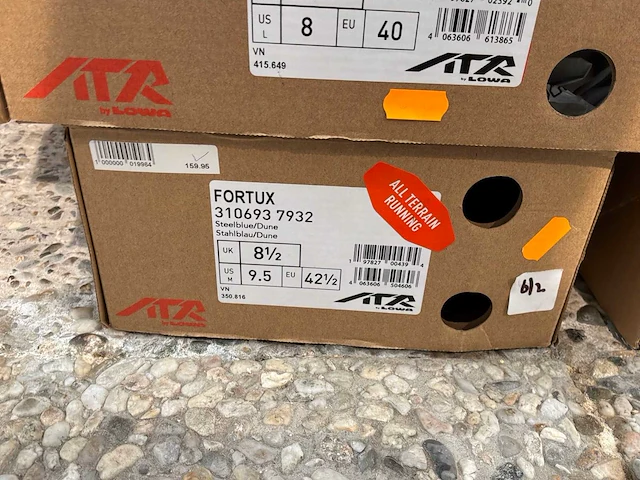 Lowa all terrain hardloopschoenen (7x) - afbeelding 5 van  9