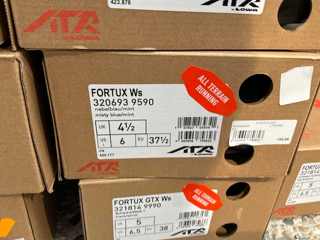 Lowa all terrain hardloopschoenen (7x) - afbeelding 7 van  9