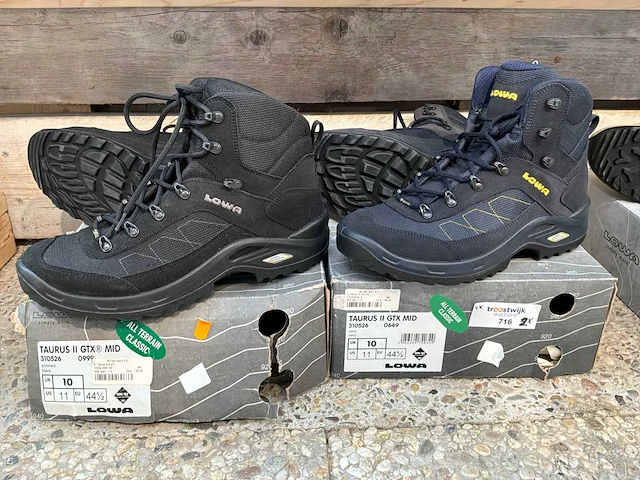 Lowa taurus ii gtx mid wandelschoen 44.5 (2x) - afbeelding 1 van  5