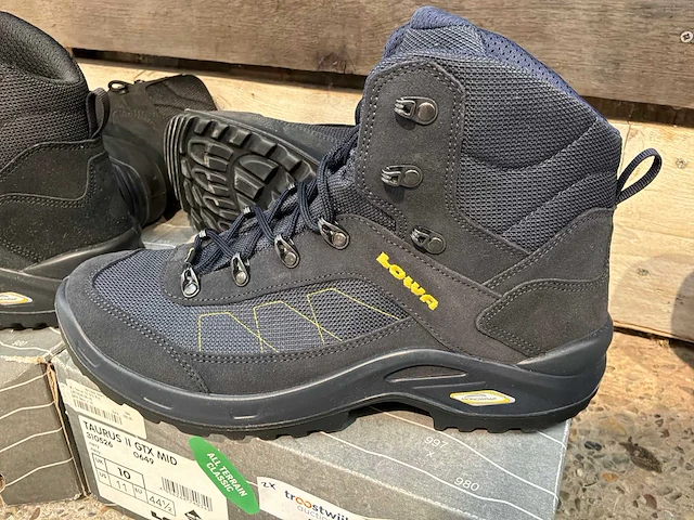 Lowa taurus ii gtx mid wandelschoen 44.5 (2x) - afbeelding 4 van  5