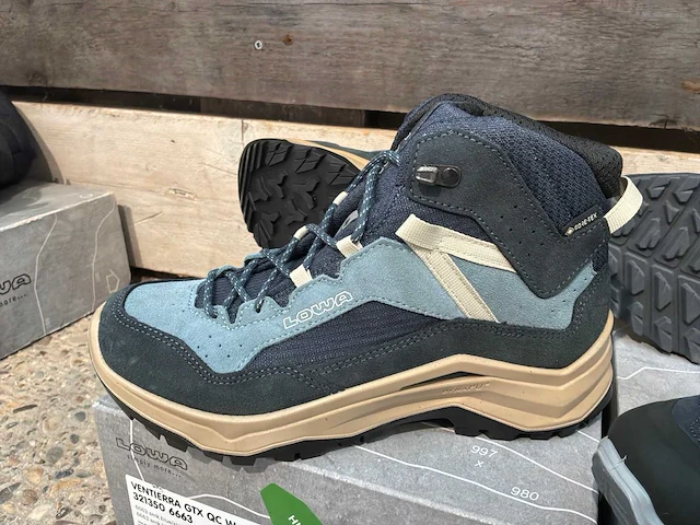 Lowa wandelschoen 37.5 (2x) - afbeelding 2 van  5