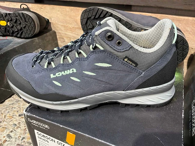 Lowa wandelschoen 38 (2x) - afbeelding 2 van  5