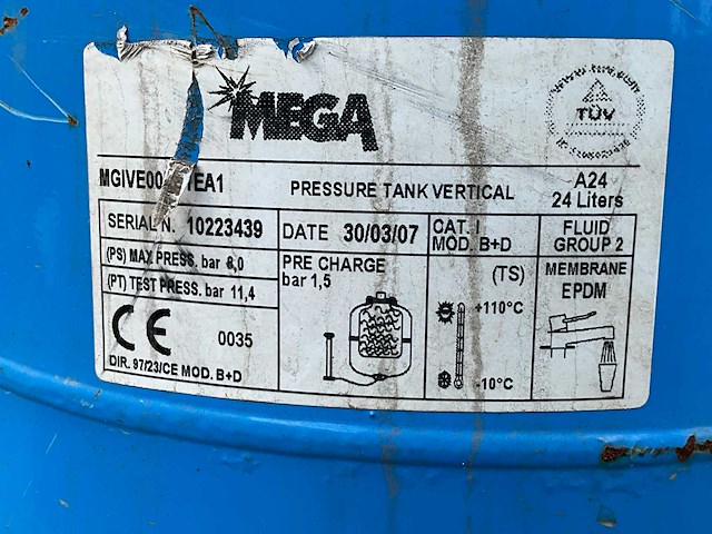Lowara hydrovar hv 3.4 f/120d1 hydrofoorpompinstallatie - afbeelding 8 van  9
