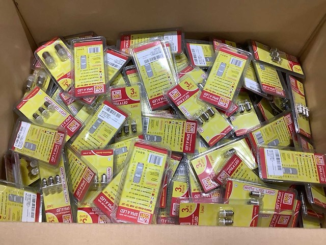 Lowcost (3pcs) auto verlichting (180x) - afbeelding 3 van  3