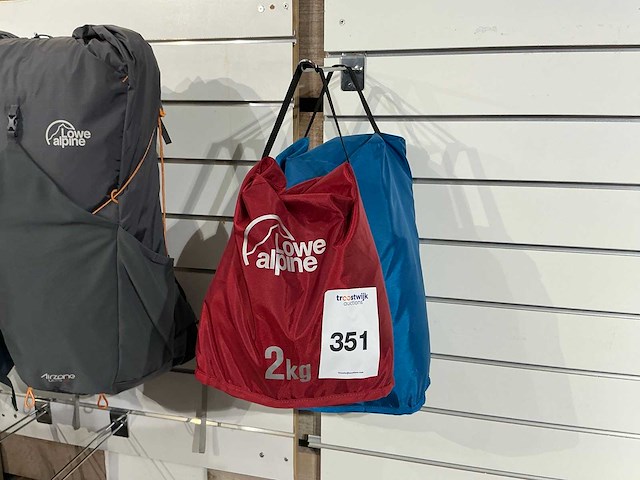 Lowe alpine 2 & 3kg gewichtzak - afbeelding 1 van  3