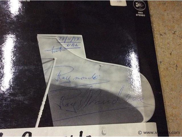 Lp's divers 3stuks getekend - afbeelding 2 van  2