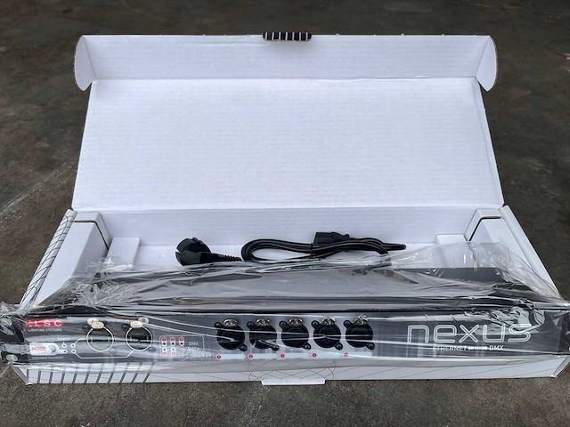 Lsc - nexus nxsr19 - various light equipment - afbeelding 1 van  2