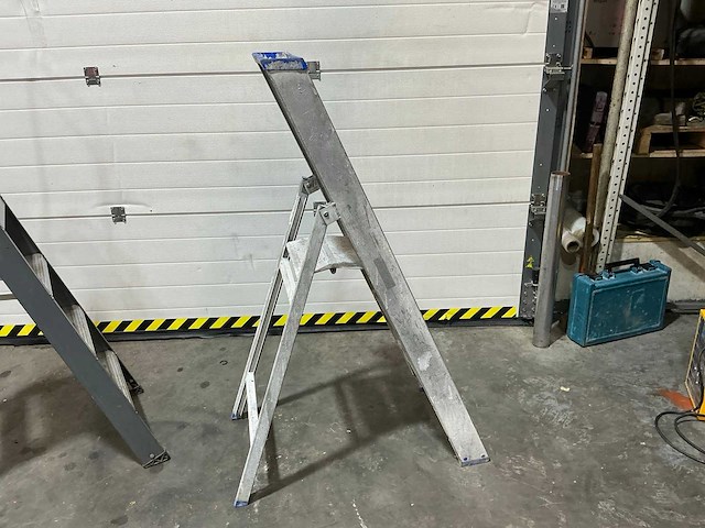 Lsc 3 treden werktrap - afbeelding 1 van  6