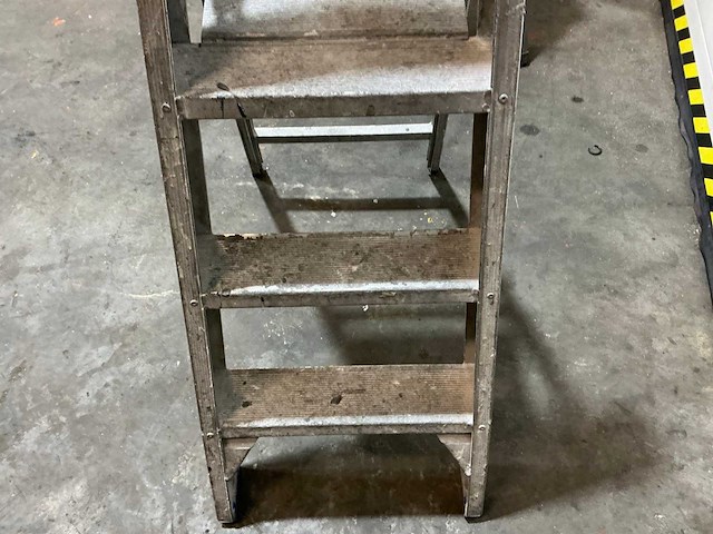 Lsc 3 treden werktrap - afbeelding 3 van  6
