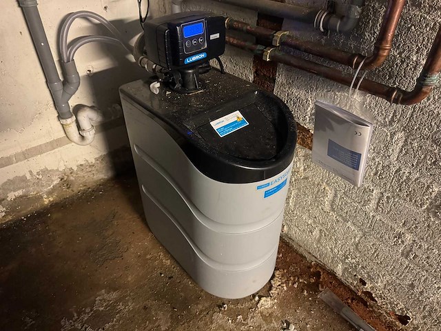 Lubron - 2024 - easysoft 1100 sxt2 - waterontharder - afbeelding 1 van  3