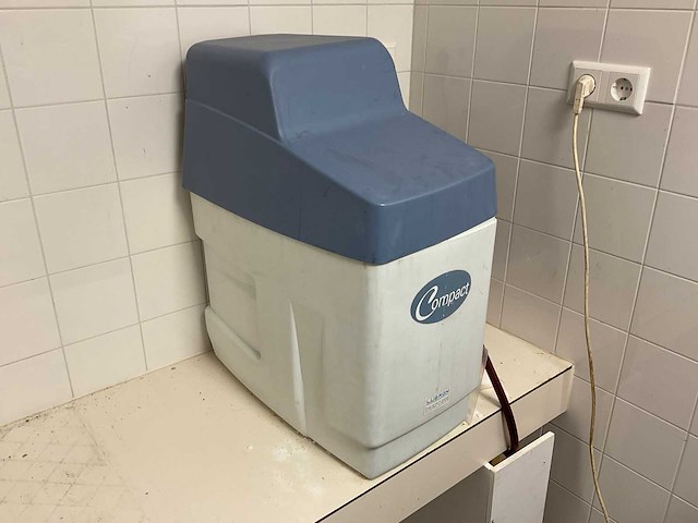 Lubron compact c30 waterontharder - afbeelding 3 van  3