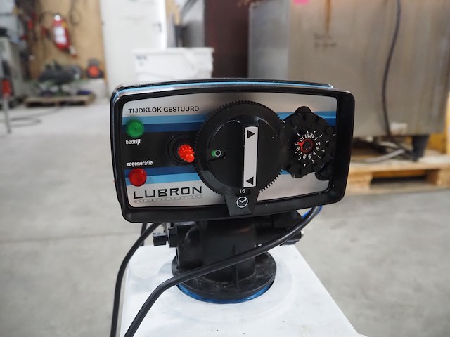 Lubron - afbeelding 6 van  8