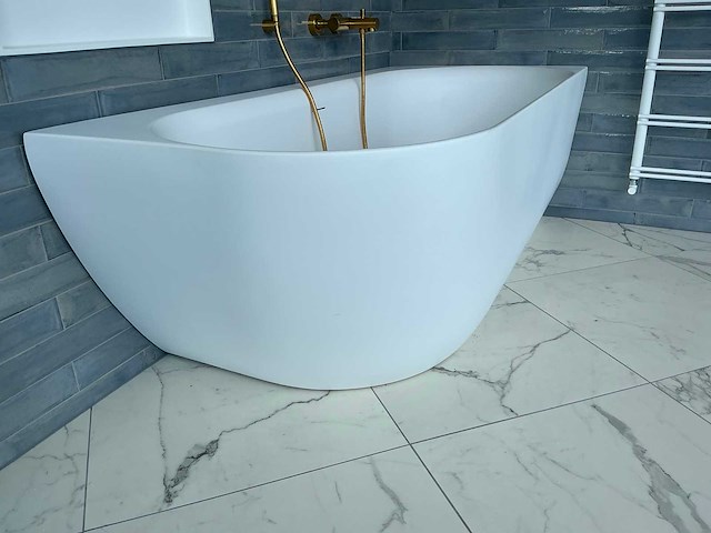 Luca sanitair - hoekbad 180 x 80 cm - afbeelding 7 van  7