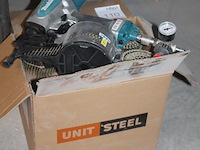 Lucht magazijntacker makita an613 met doos nagels. 2024. - afbeelding 2 van  3